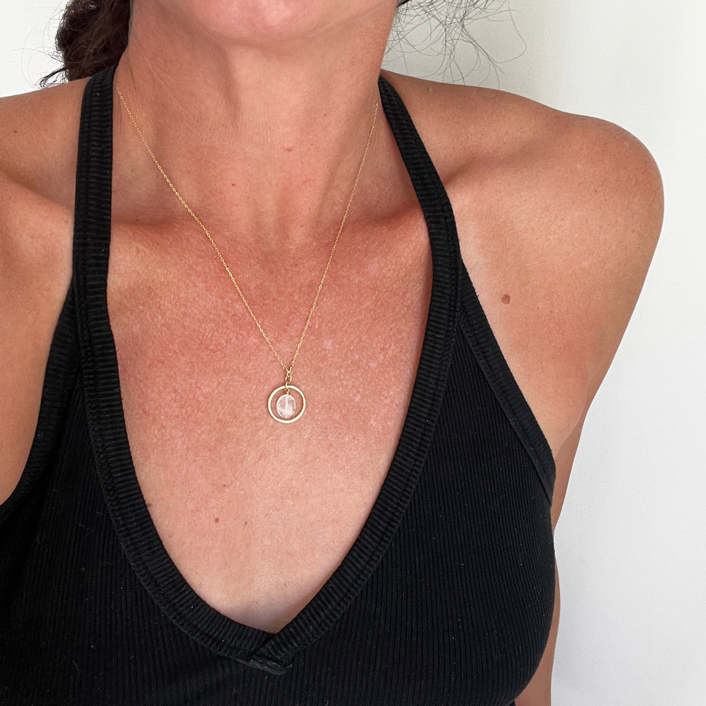 Alignment necklace