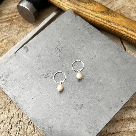 Pearl Lobe Hugger Hoops