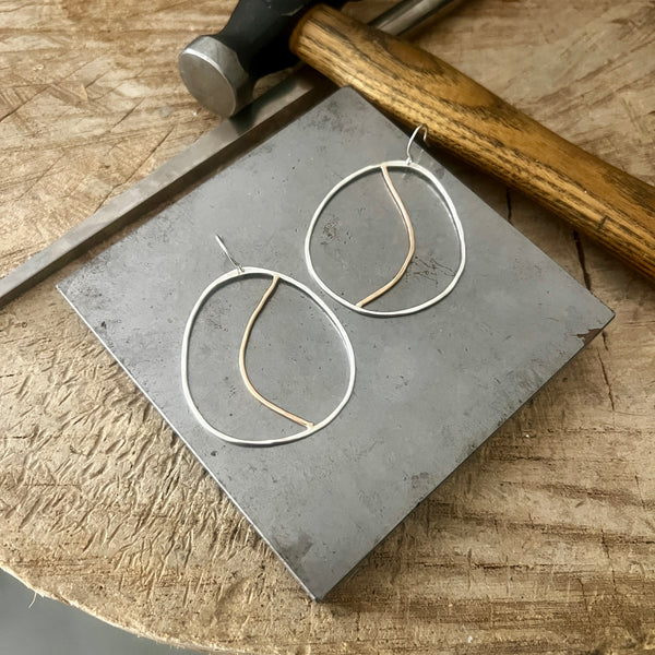 Go With the Curve earrings